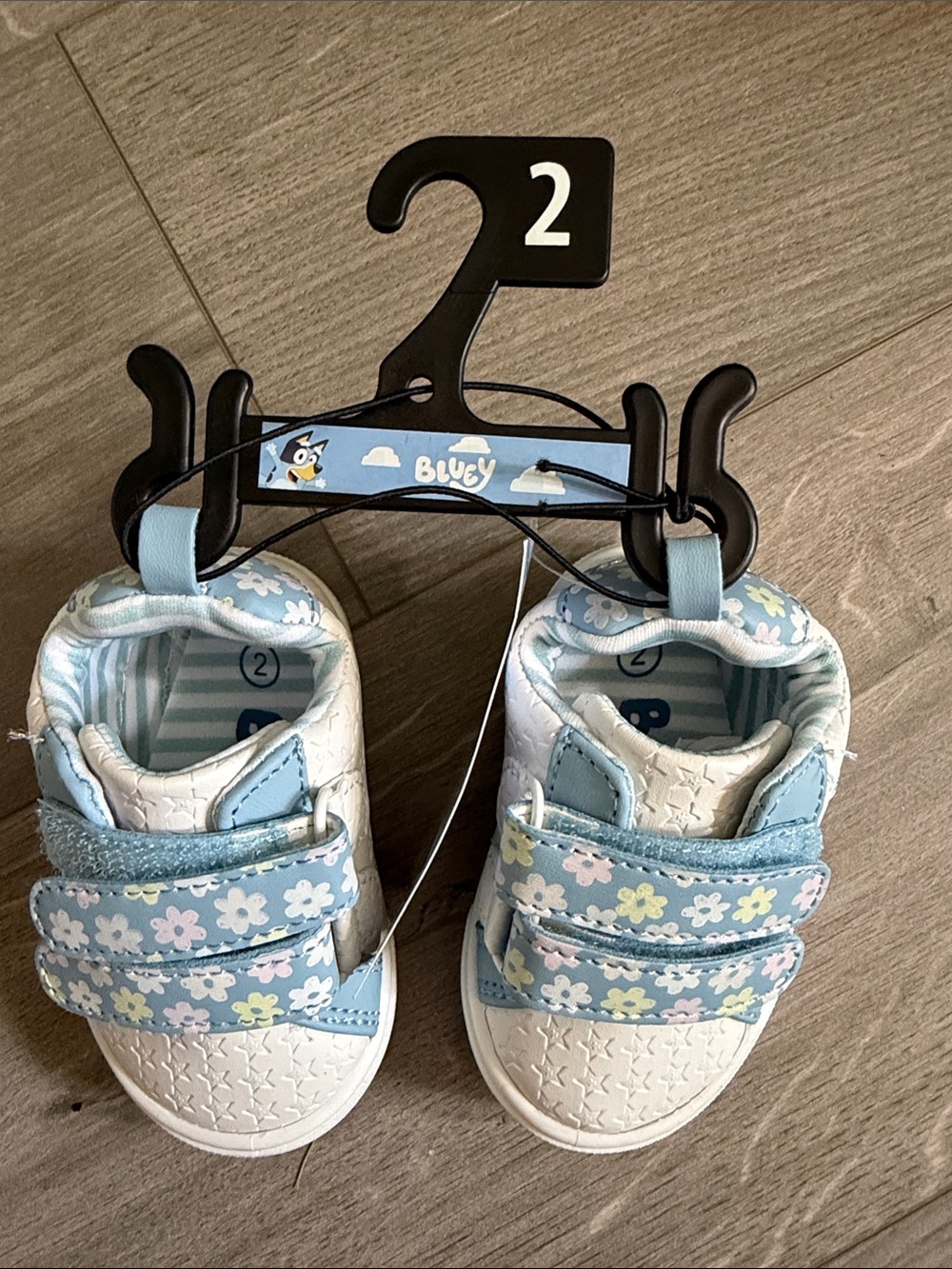 Bluey Blue Floral Baby & Walker Sneakers with Hook-and-Loop Straps, sz 2